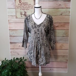 Chelsea Studio size 18/20 top